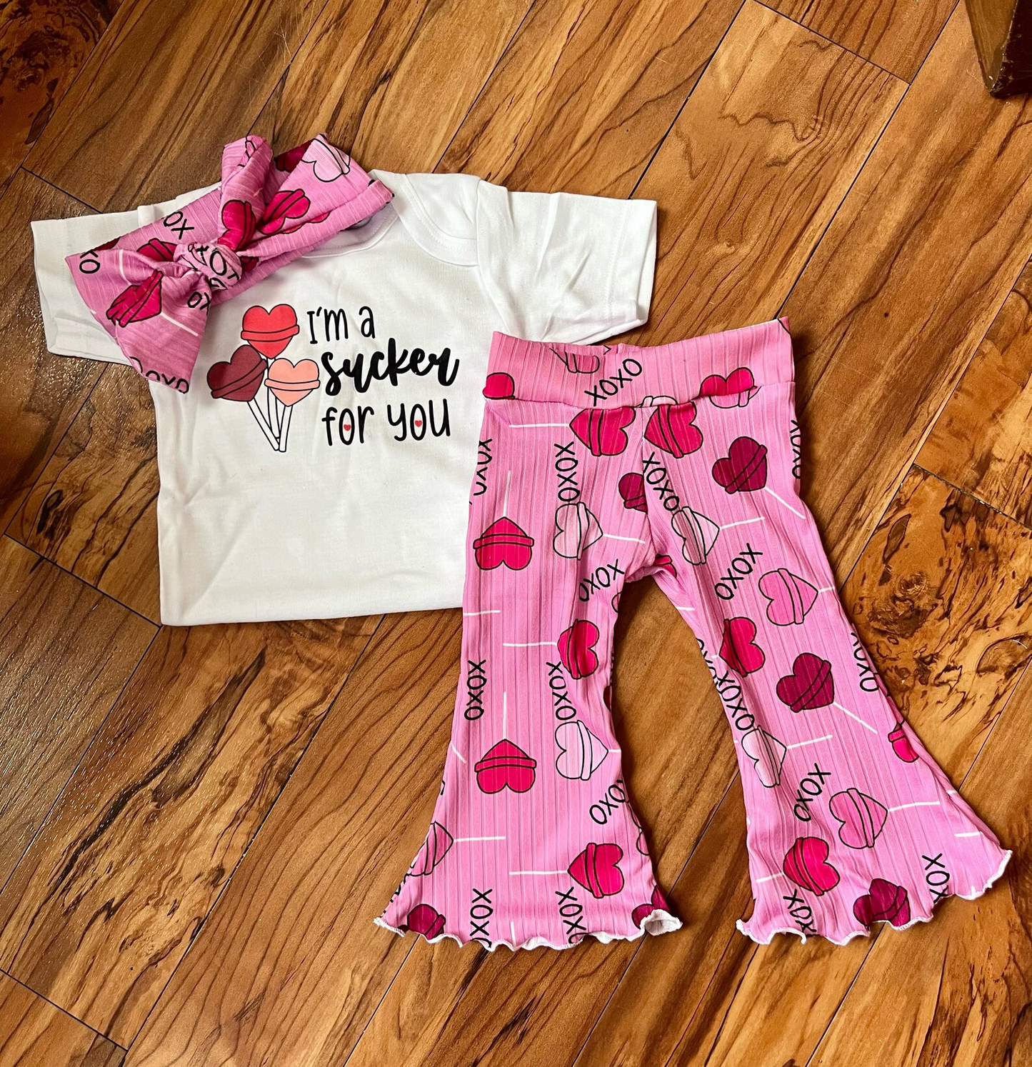 (Custom Design MOQ 5) Heart Lollipop Bell Pants Girls Valentine's Clothes Set