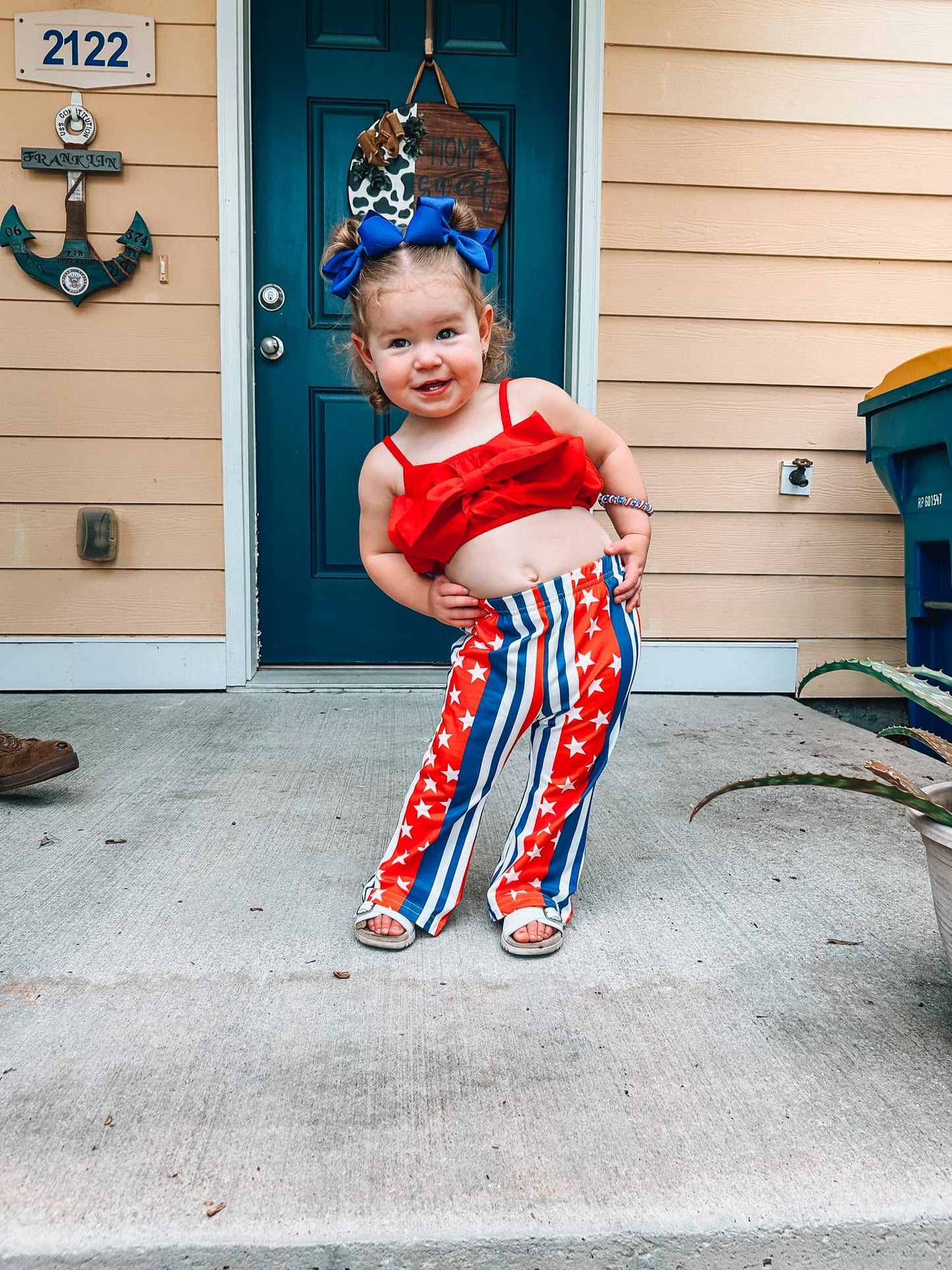 (Custom Design Preorder MOQ 5) Red Bow Crop Top Stars Bell Pants Girls 4th of July Clothes Set