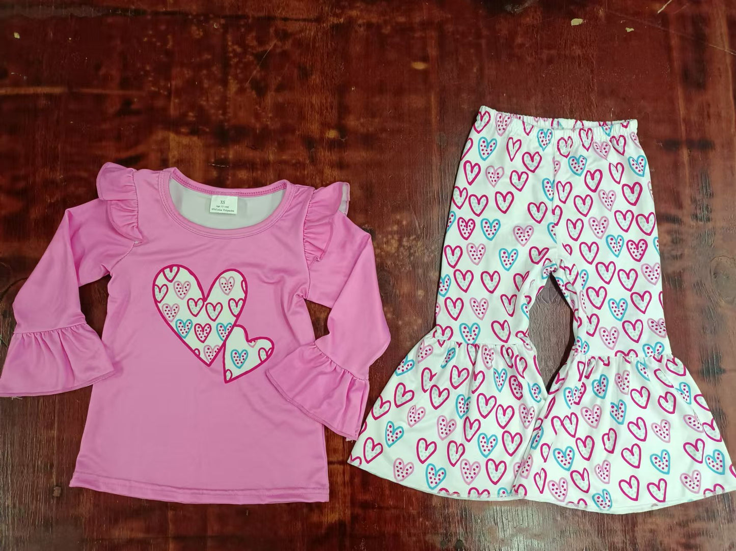 (Custom Design Preorder MOQ 3)  Heart Pink Top Bell Pants Girls Valentine's Day Clothes Set