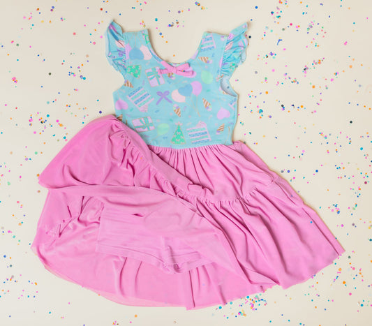 (Pre-order)GSD3360  Cake Gift Bows Print Girls Summer Knee Length Yoga Dress