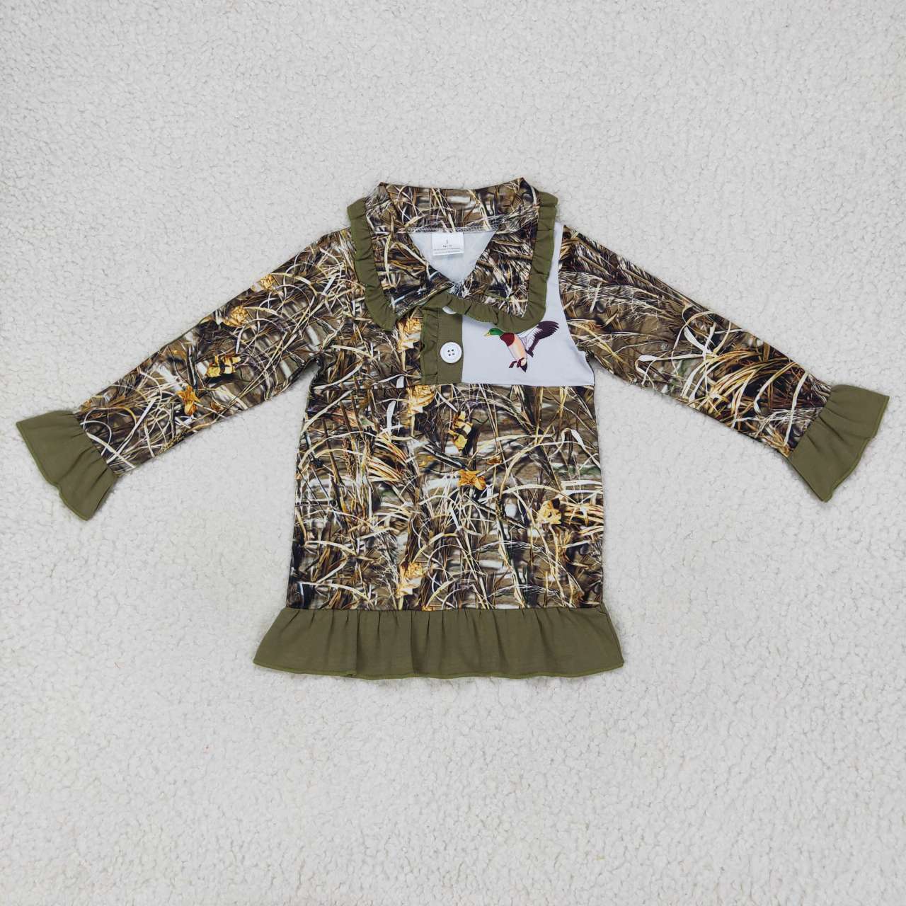 GT0312  Green camo duck print girls go hunting pullover button tee shirt top