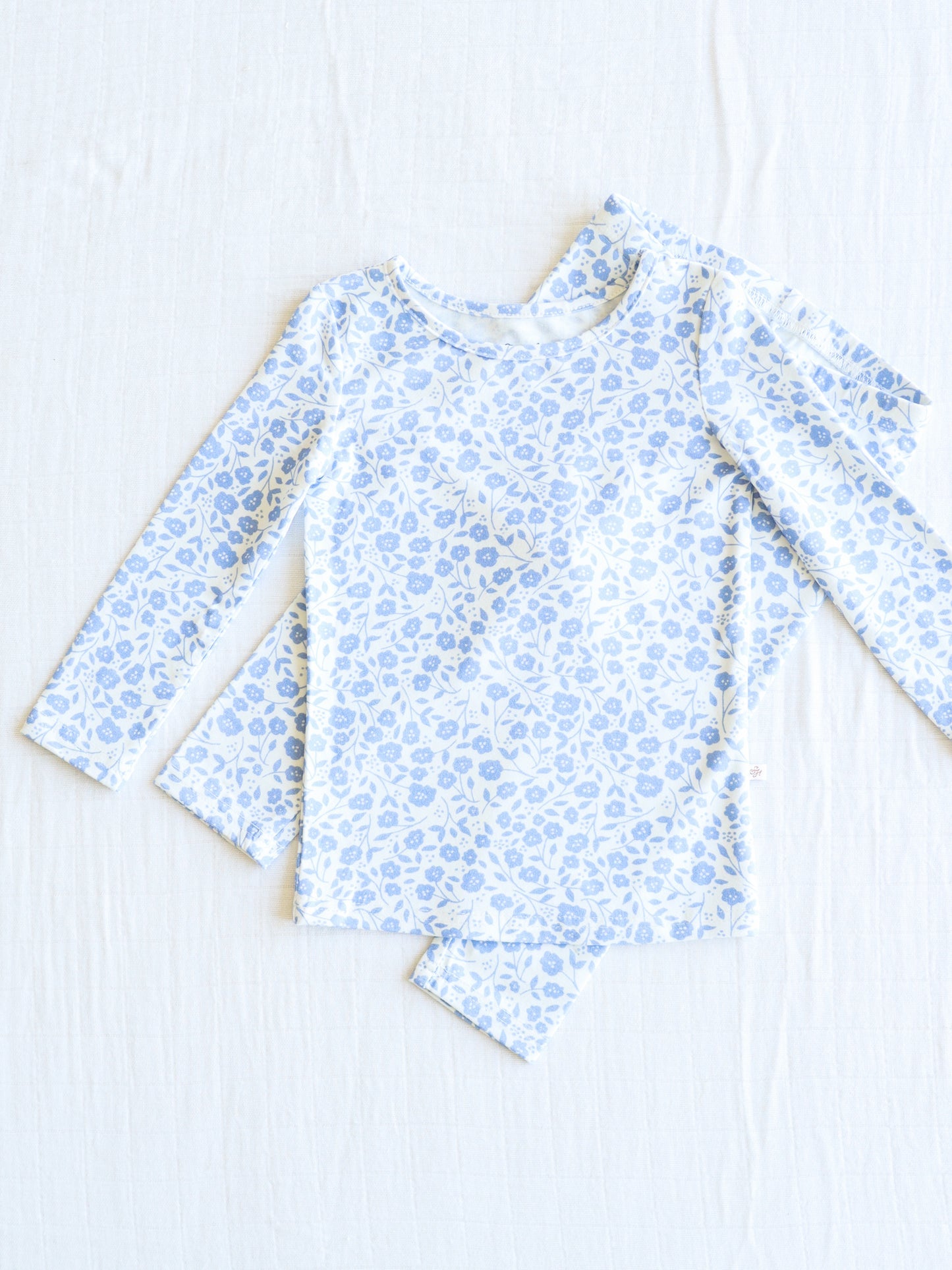 NO.8 (Custom Design Preorder MOQ 5) Small Blue Flowers Print Girls Pajamas Clothes Set