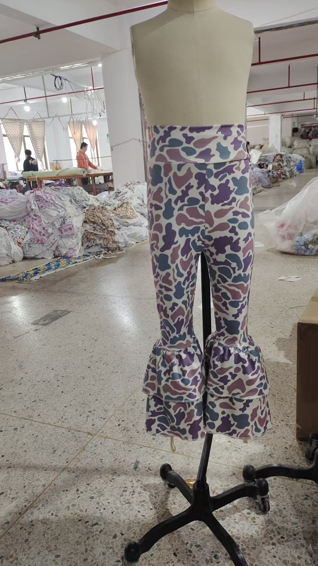 (Pre-order)P0891 Purple Camo Print Girls Bottom Yoga Pants