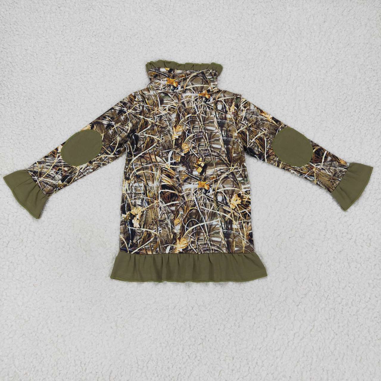 GT0312  Green camo duck print girls go hunting pullover button tee shirt top