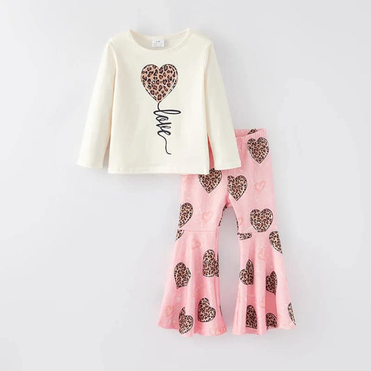 (Custom Design Preorder MOQ 5) Leopard Heart Top Bell Pants Girls Valentine's Day Clothes Set