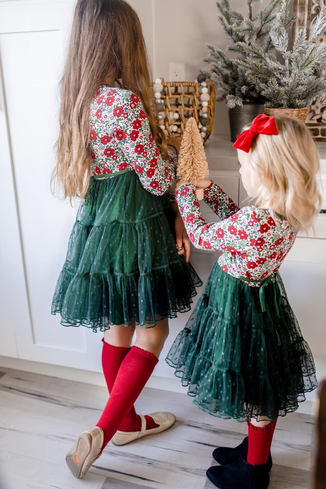 (Custom Design Preorder MOQ 5)  Flowers Print Girls Knee Length Christmas Tulle Dress