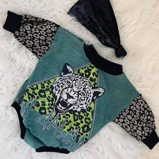 (Custom Design Preorder MOQ 5) Leopard Print Baby Girls Long Sleeve Romper