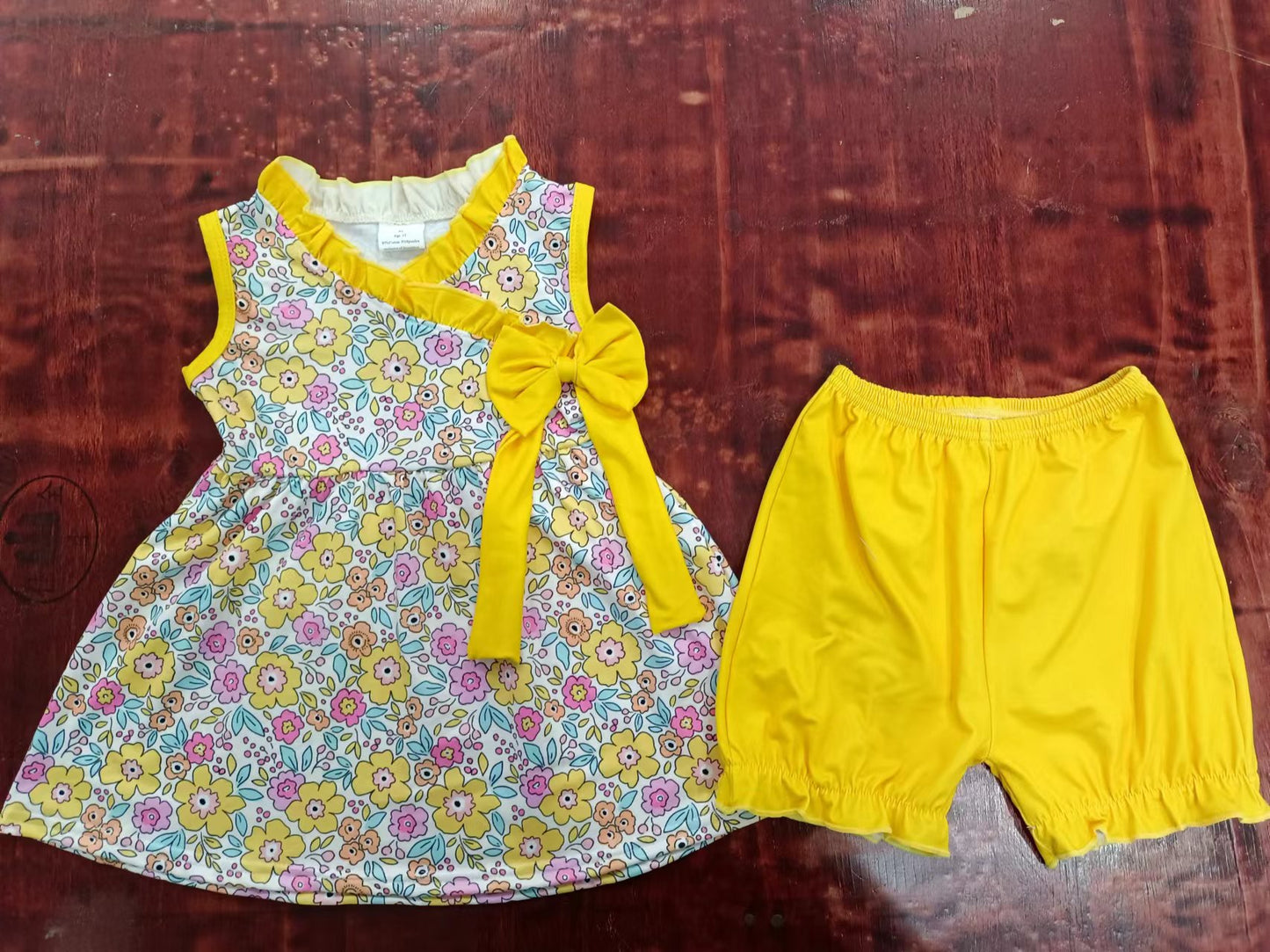 (Custom Design Preorder MOQ 5) Yellow Flowers Tunic Top Shorts Girls Summer Clothes Set