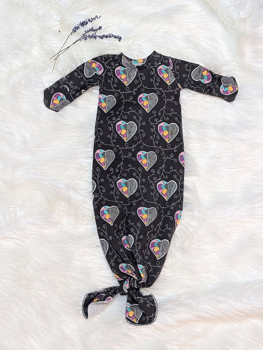 (Custom Design Preorder MOQ 5)  Heart Black Print Baby Girls Newborn Gowns