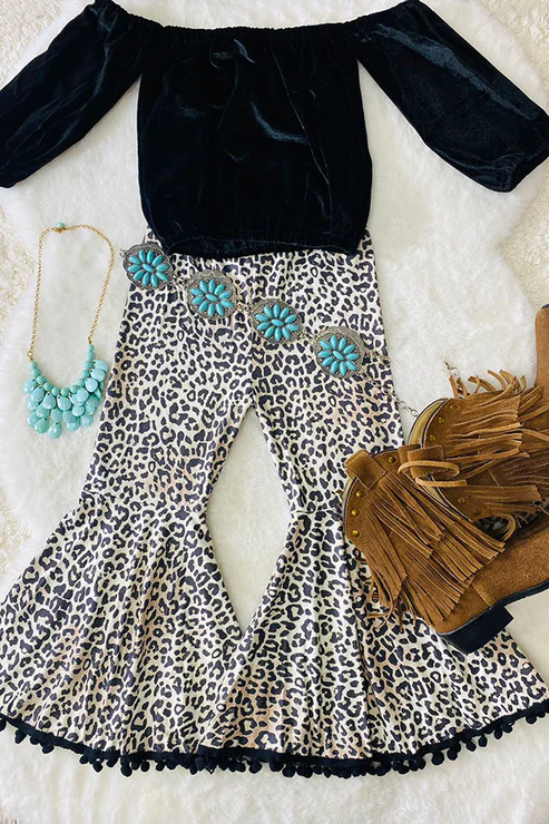 (Custom Design Preorder MOQ 5) Black Velvet Top Leopard Bell Pants Girls Clothes Set