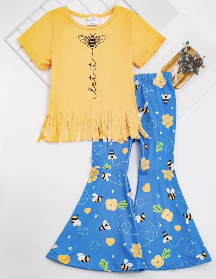 (Custom Design Preorder MOQ 5)  Bee Flowers Print Bell Pants Girls Clothes Set