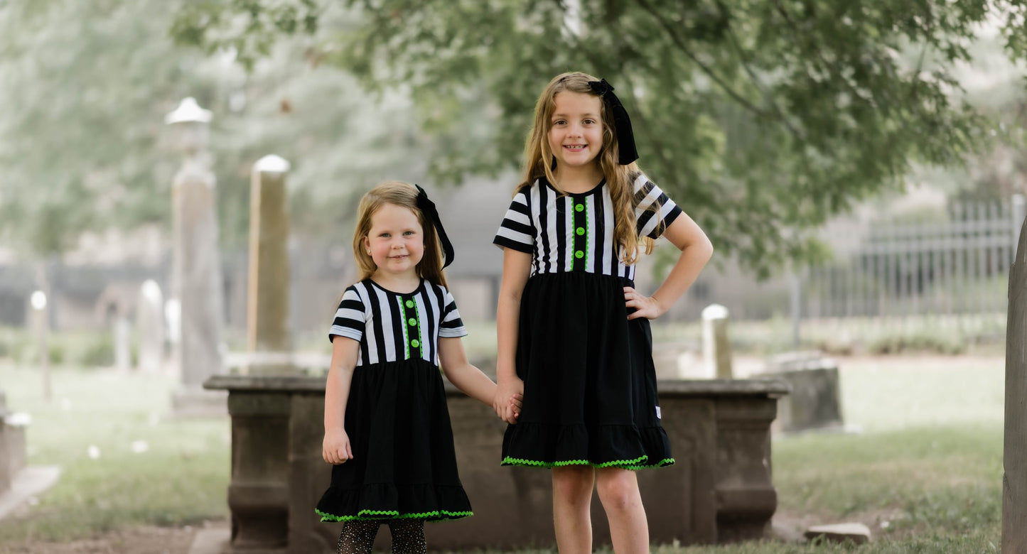 (Custom Design Preorder MOQ 5) Movie Character Black Stripes Girls Knee Length Halloween Dress