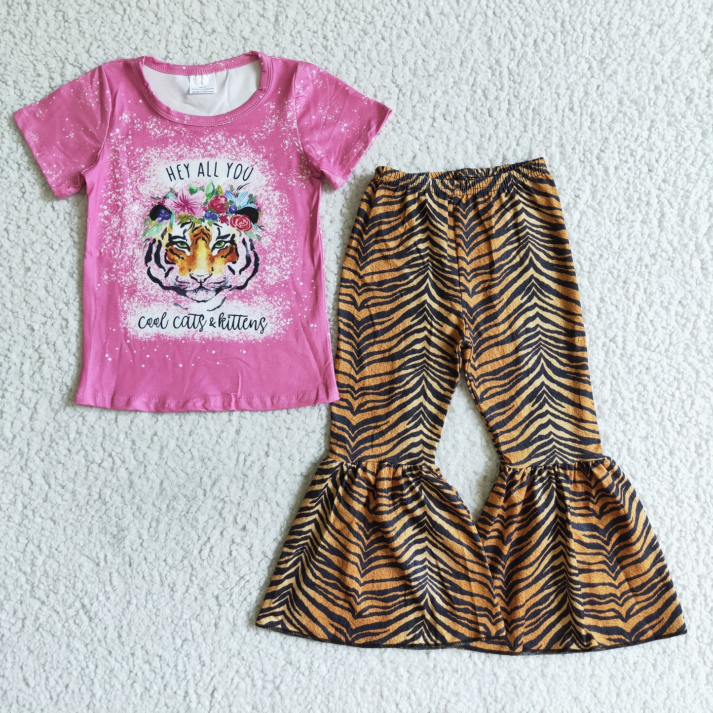 Short top and bell bottom pants outfits    B11-14