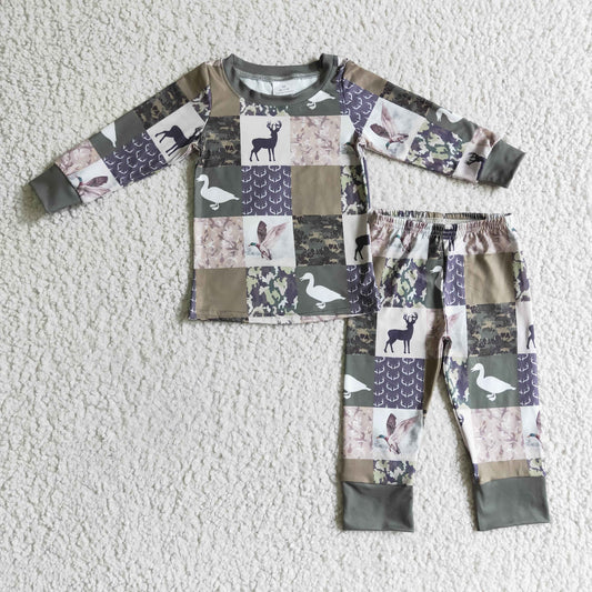 Boys hunting print pajamas         BLP0132