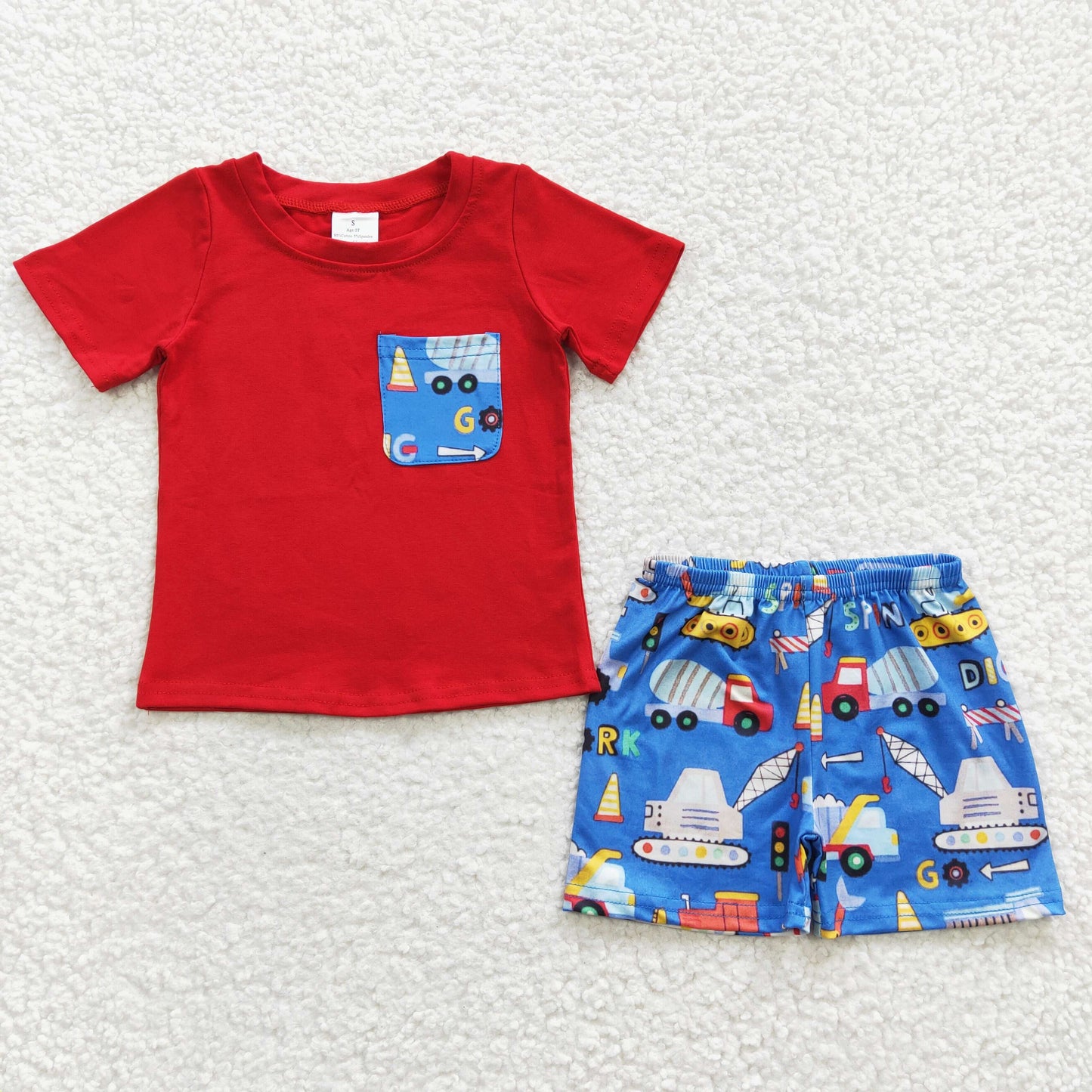 Boys red top construction print summer outfits BSSO0233