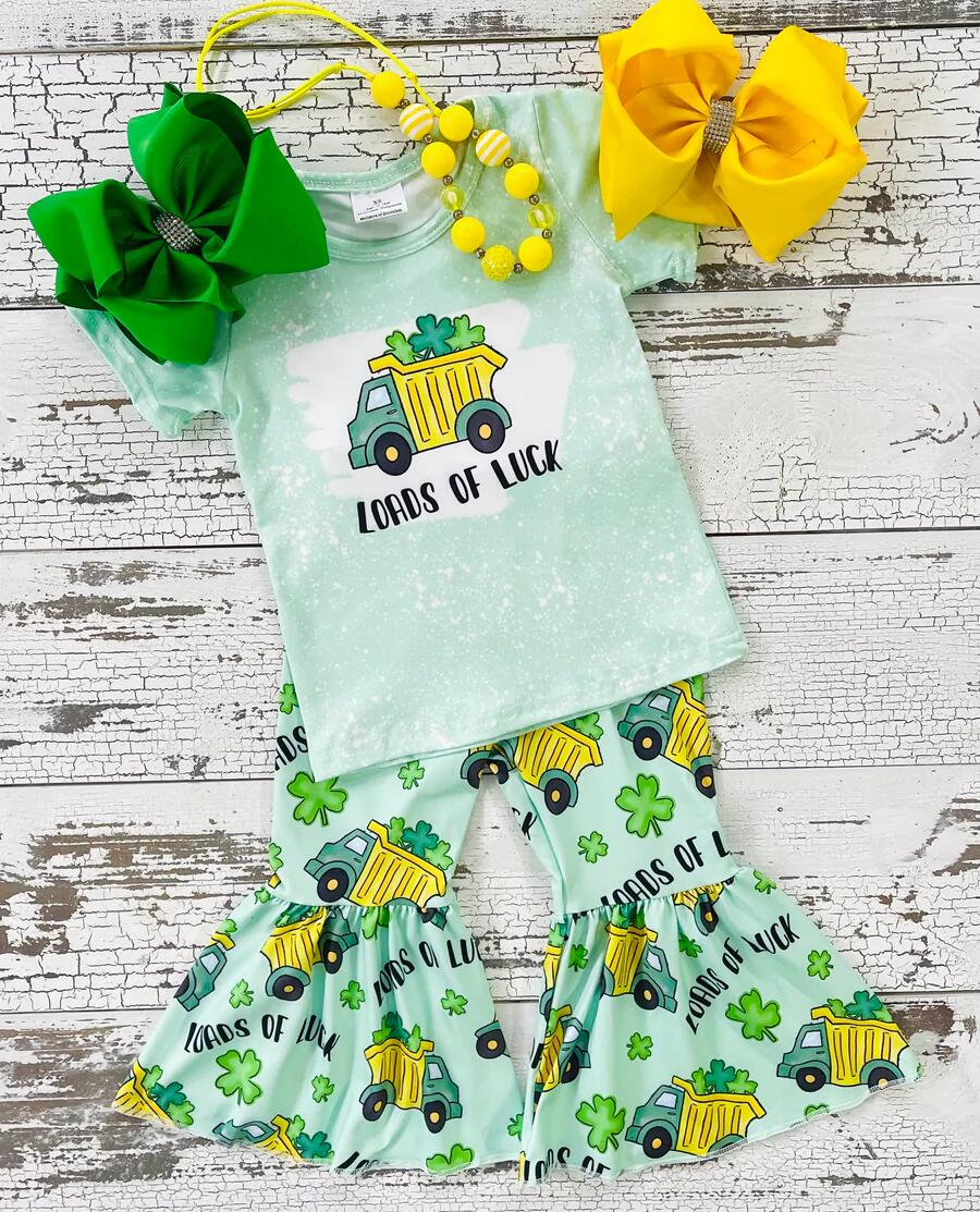 Short sleeve bell bottom pants St. Patrick Days' outfits