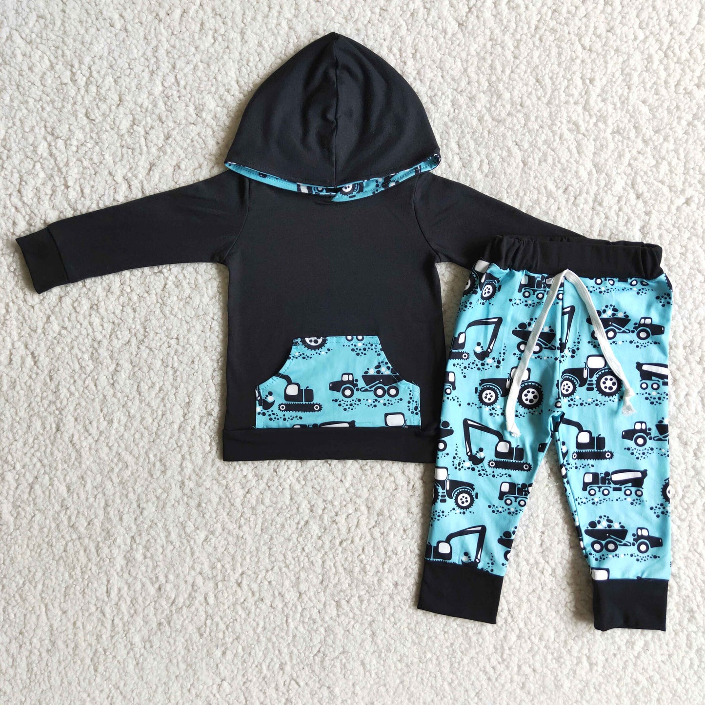 Boy's hooded outfits   6 C6-10