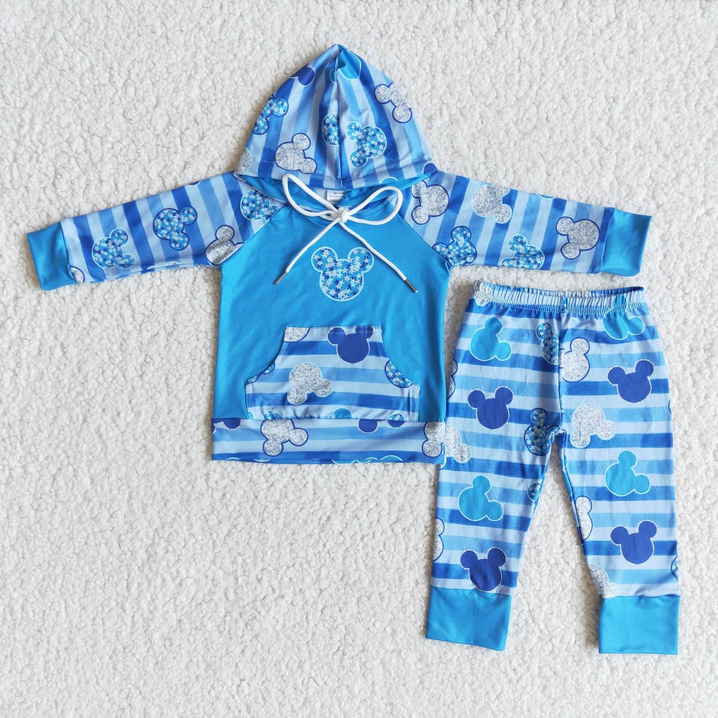 (Promotion) 6 A27-18 Boy's hooded outfits