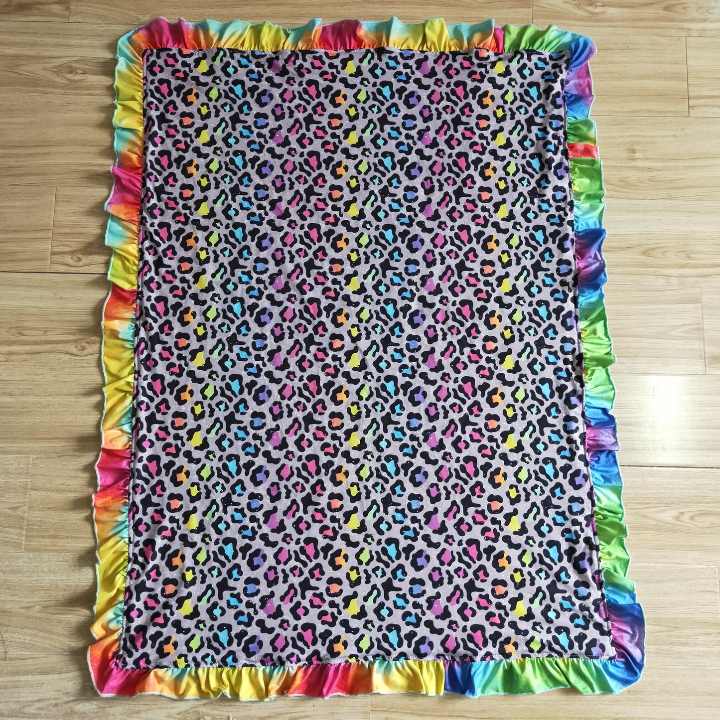 Ruffle leopard print blanket        BL0028