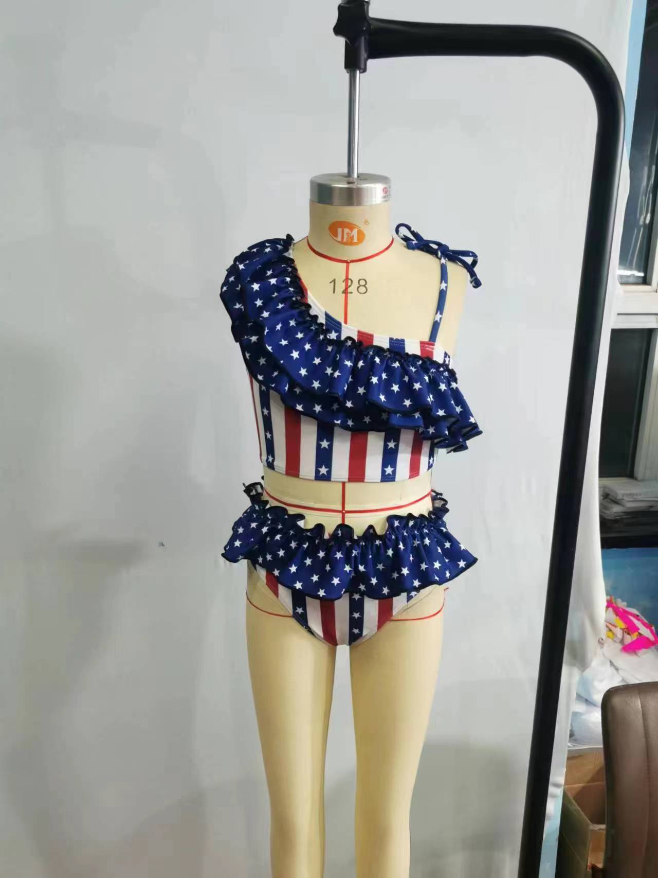 Girls 4th of July 2 pieces lining swimsuit    S0042